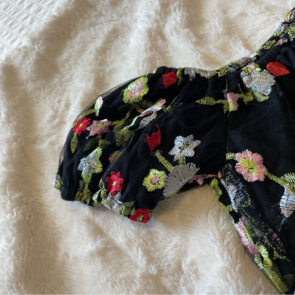 Kimchi Blue Urban Outfitters floral embroidered off the shoulder dress - Picture 8 of 8